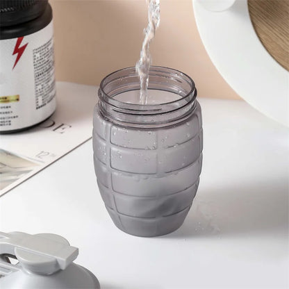 600ml Fitness Sports Water Bottle Fashion Simple Shaker Cup Protein Powder Nutrition High-capacity Milkshake Mixing Cup