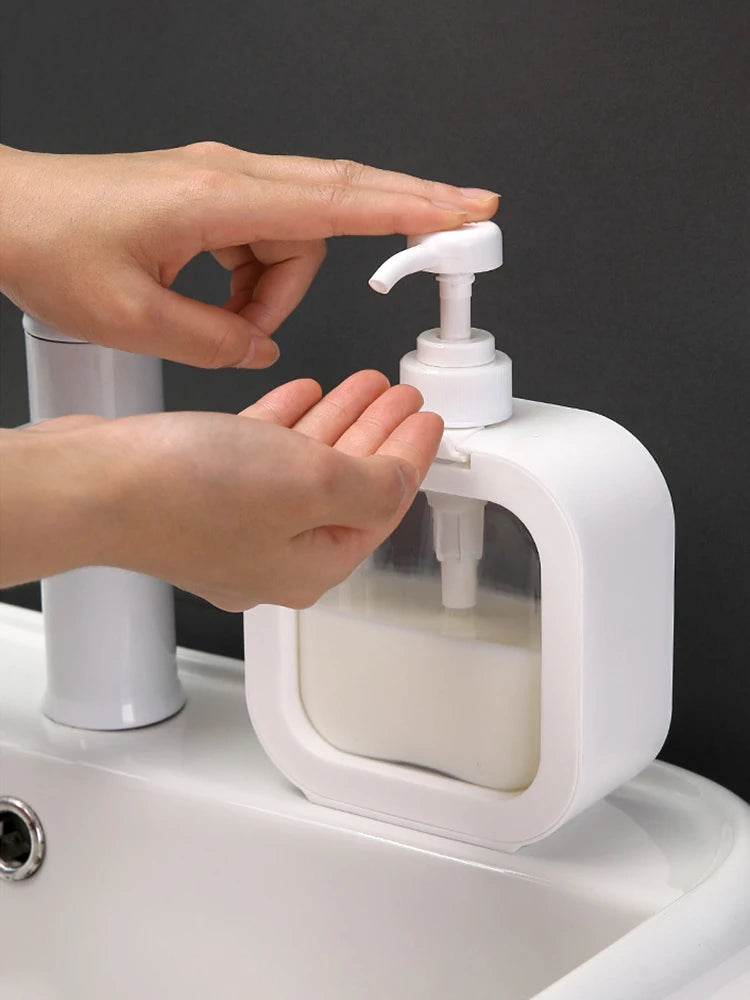 A large-capacity soap dispenser bottle, transparent visible plastic press bottle, suitable for travel, kitchen, bathroom