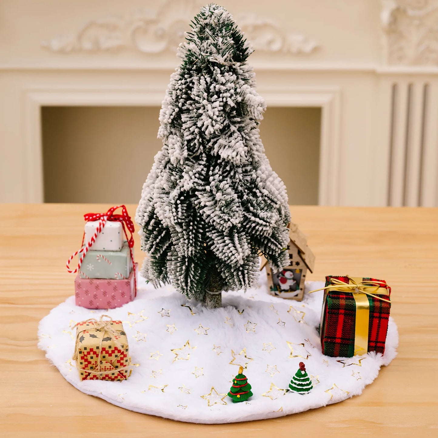 15inch 38cm Plush Christmas Tree Skirt White Faux Fur Xmas Trees Sequin Carpet Mat Skirts For New Year Home Party Decorations